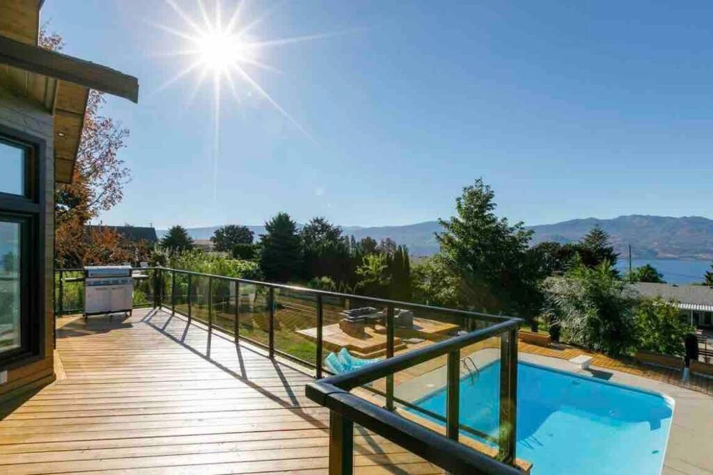 Luxurious 5 Bedroom House With Pool & Sauna West Kelowna Exterior foto